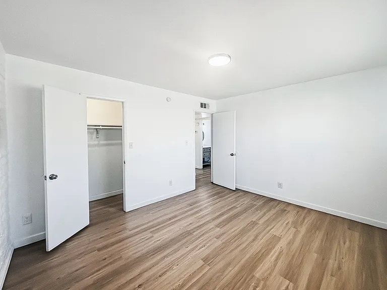 1808 N 31st St #8 — Photo 13