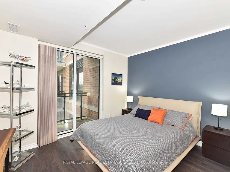 11611 Yonge St #306 — Photo 22