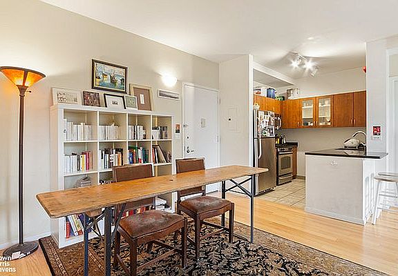 4th image of 68 Bradhurst Ave APT 7P