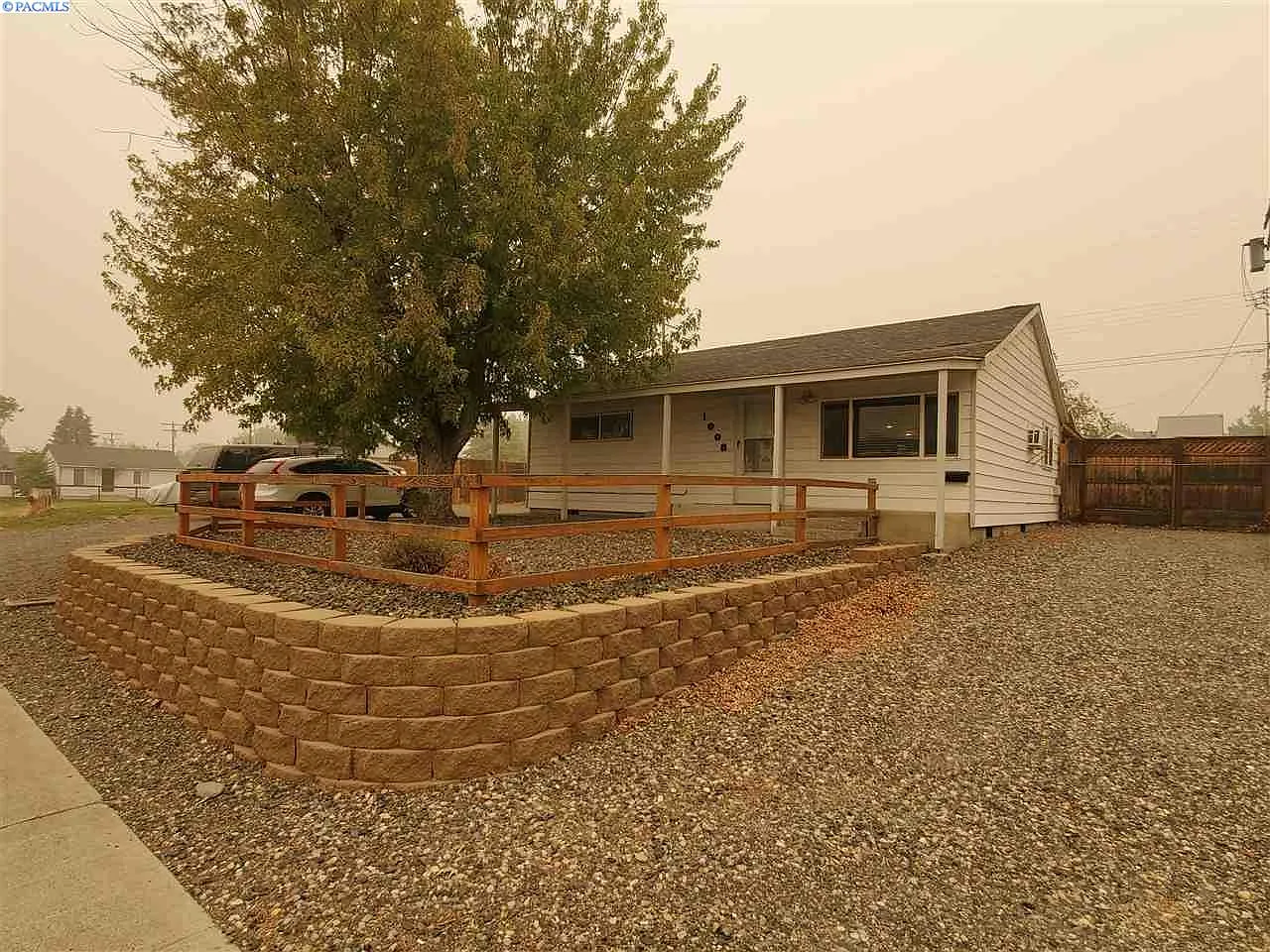 1008 Wright Ave photo 1