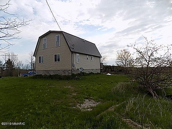 3rd image of 18420 50th Ave