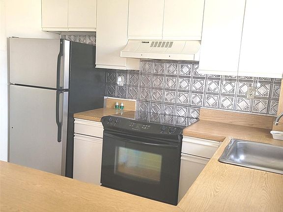 2nd image of 1329 Broadway APT Q20