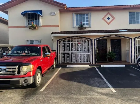 2212 W 74th St APT 101-28, Hialeah, FL 33016