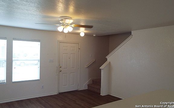 4th image of 125 Gatewood Bay
