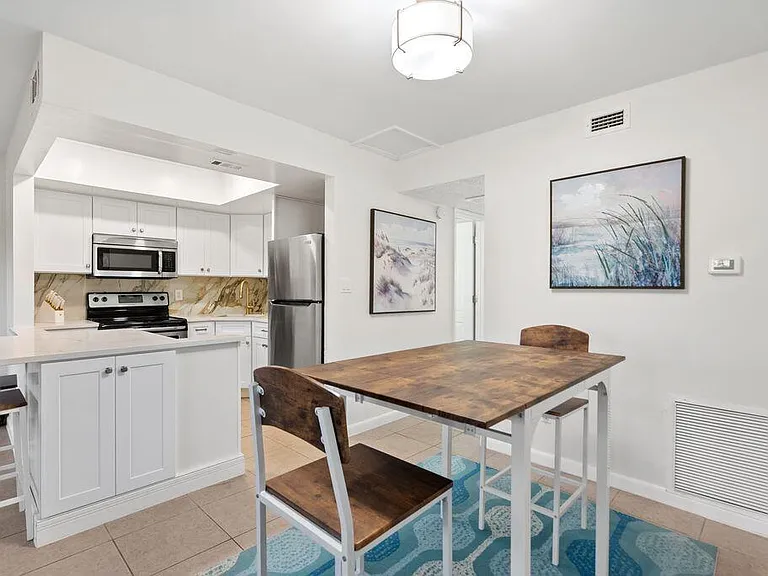 2319 Tamarind Dr #102 — Photo 14