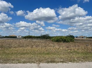 9001 E Castle Cir, Labelle, FL 33935