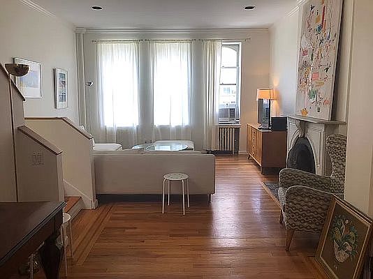 3rd image of 32 W 105th St APT 2