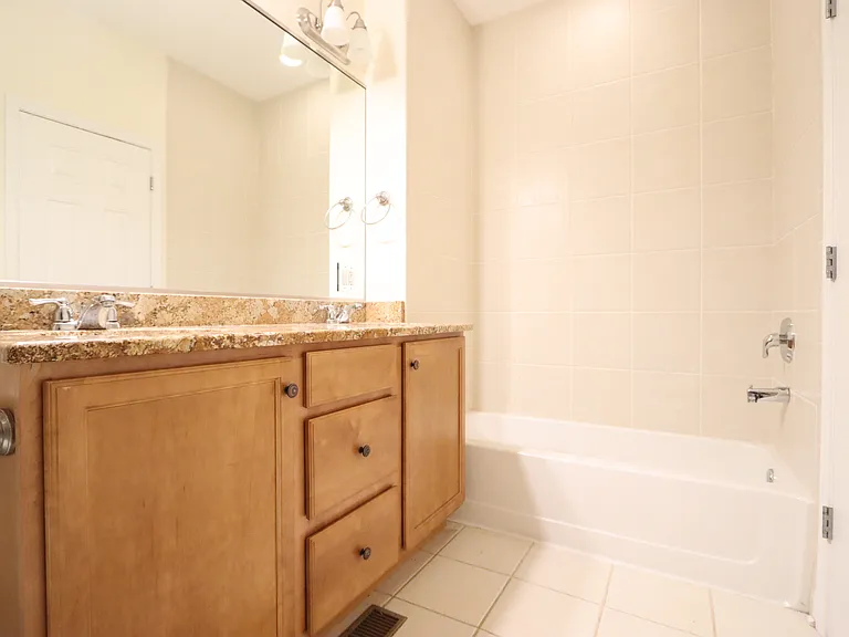 3150 S Prairie Ave #1 — Photo 13
