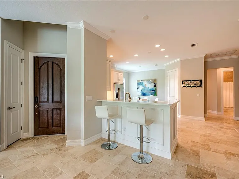 6560 Roma Way — Photo 7