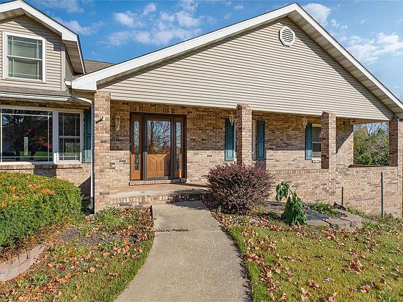 4th image of 3216 Ravenwood Dr