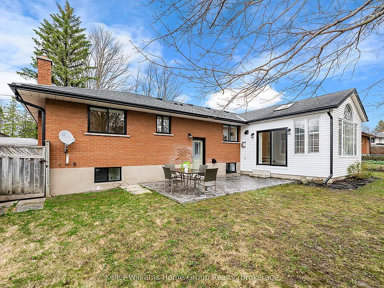 535 Elgin St — Photo 39