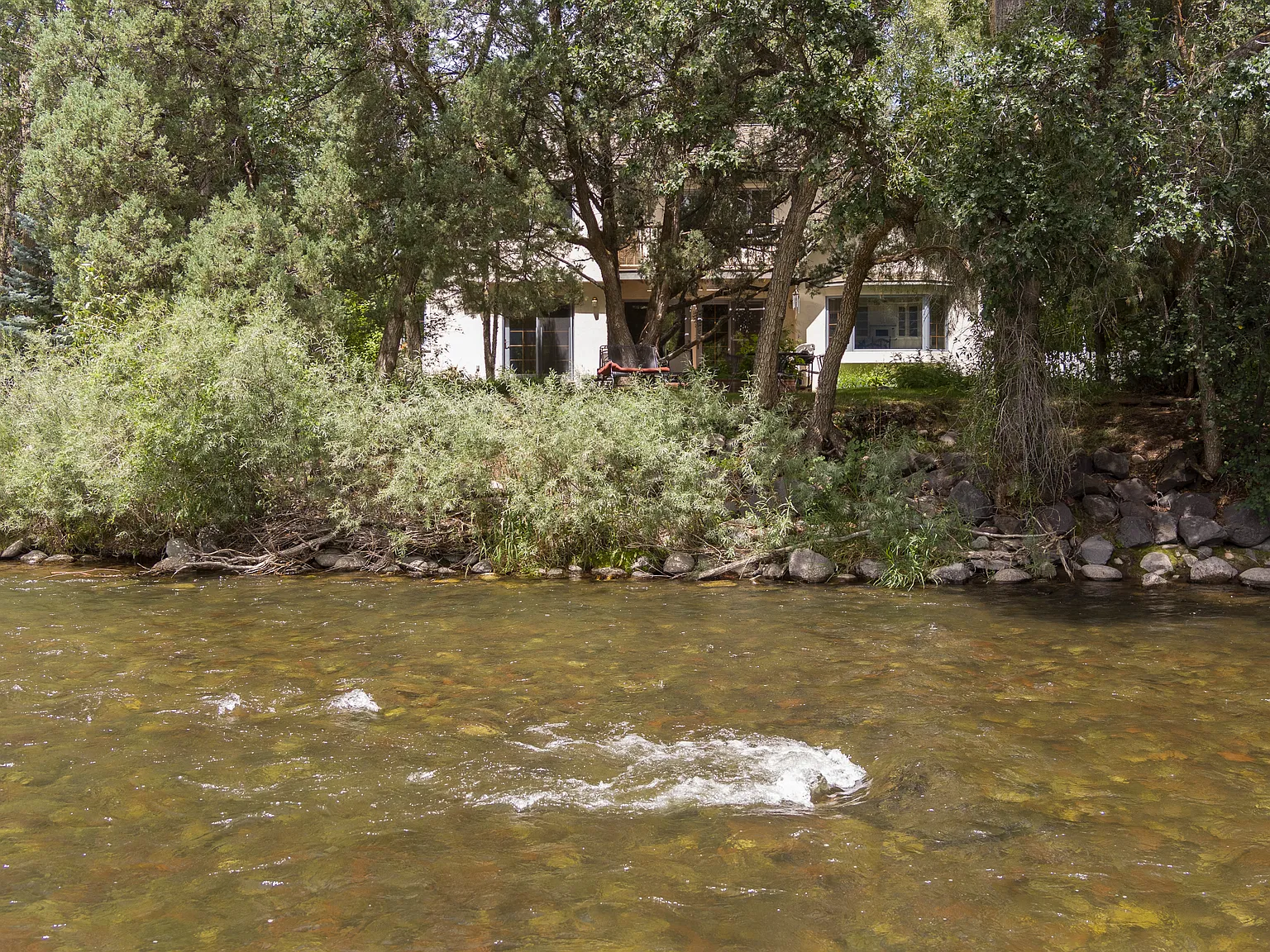 3 bed, 2.5 bath, 2371 sqft, $10,000 — Photo 4