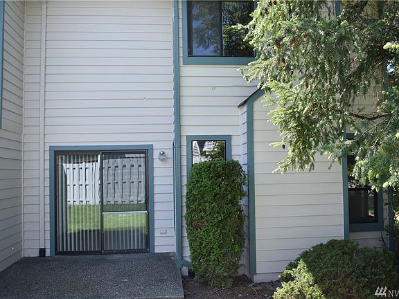 5th image of 10910 SE 251st Pl APT A