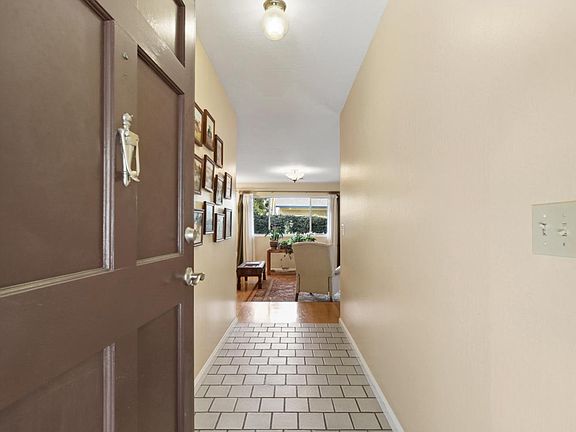 3rd image of 2718 Adrian Dr