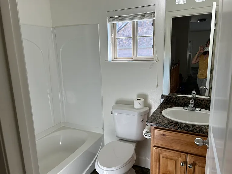 607 E Wyngate Pointe Ln — Photo 25
