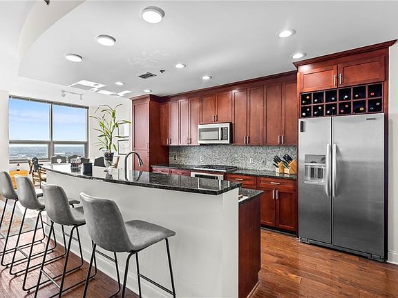 4th image of 270 17th St NW Unit 3503