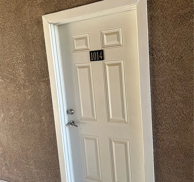 231 W Horizon Ridge Pkwy #1014