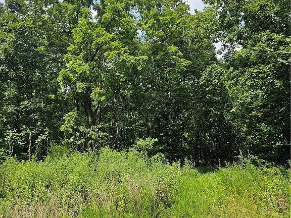 2nd image of 16 Leola Ln #16