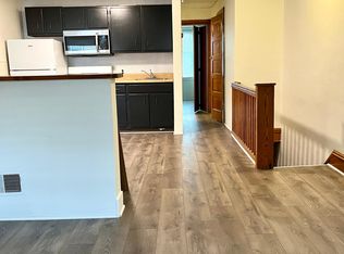 2443 S Lawrence St FLOOR 2, Philadelphia, PA 19148