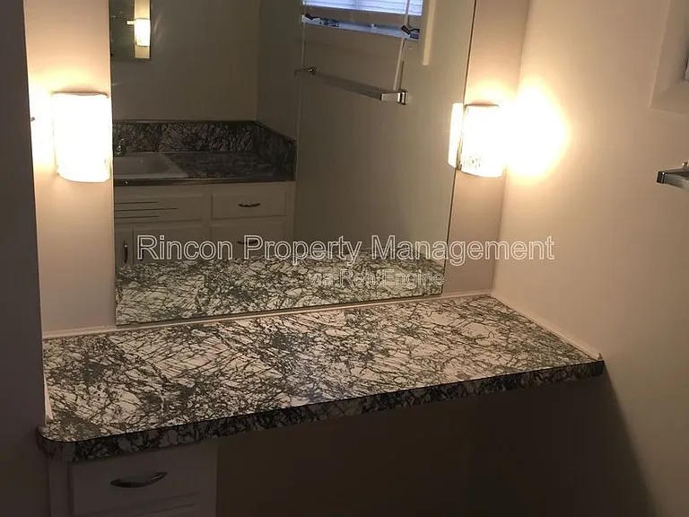 513 N North St — Photo 20