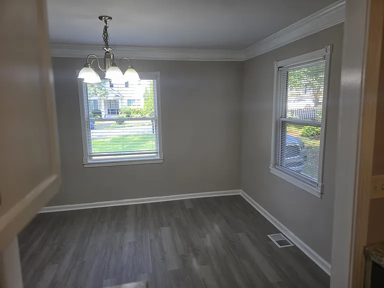 486 Ashburton Ave SE — Photo 17