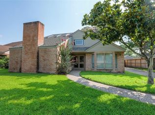 12322 Meadow Lake Dr, Houston, TX 77077