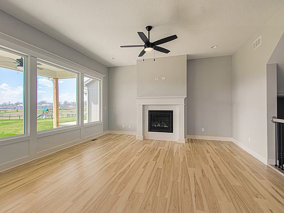 5th image of 1551 SW Arbor Park Dr