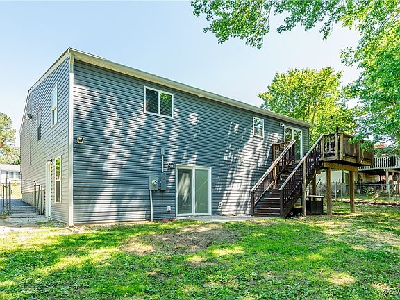 5th image of 8711 Pine Top Dr