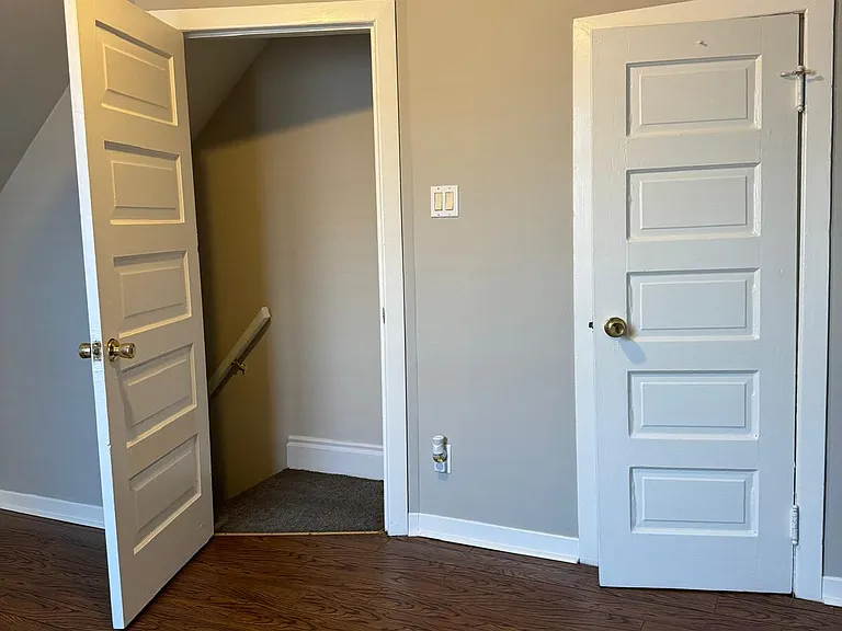 348 McKay Ave #1 — Photo 6