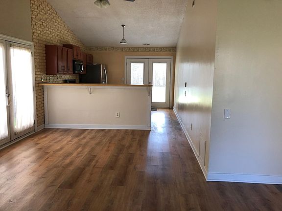 5th image of 1610 Mill Oak Dr
