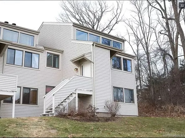 260 Brittany Farms Rd E, New Britain, CT 06053