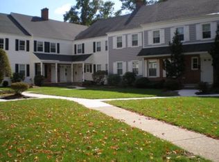 22 Max Dr APT 8B, Morristown, NJ 07960
