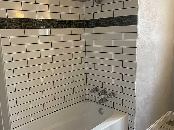 2nd image of 7154 Amherst Ave Floor 1