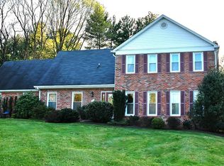 6 Finegan Ct, Germantown, MD 20874