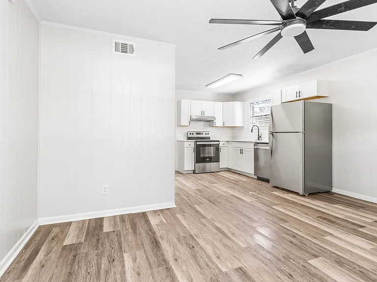 6631 Magnolia St — Photo 32