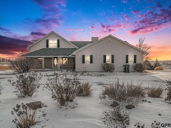 5601 Grace Ln, Lincoln, NE 68527