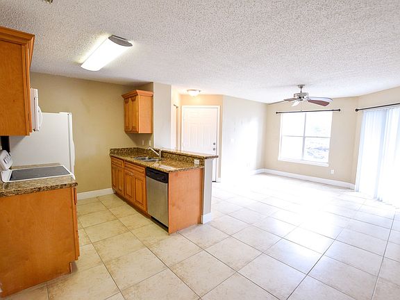 4th image of 2585 Grassy Point Dr Unit 203