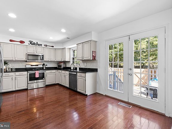 5th image of 9434 William Kirk Ln