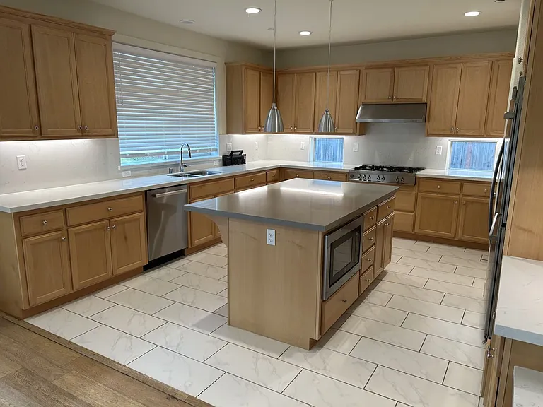 3904 Park Gardens Dr — Photo 10
