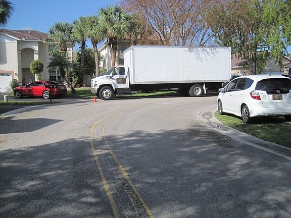 4th image of 648 NW 133rd Dr
