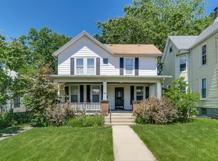 706 E Monroe St, Bloomington, IL