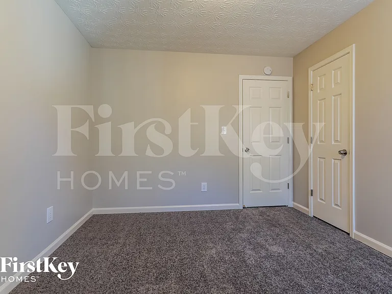 1175 Grace Dr — Photo 10