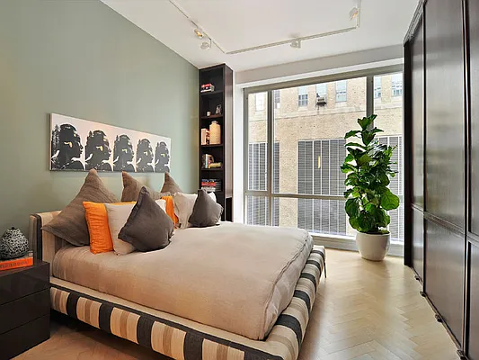 Sold by Sotheby's International Realty | media 17