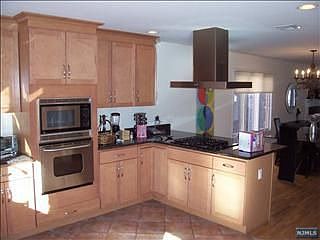 4th image of 72 Knox Ave #C0072
