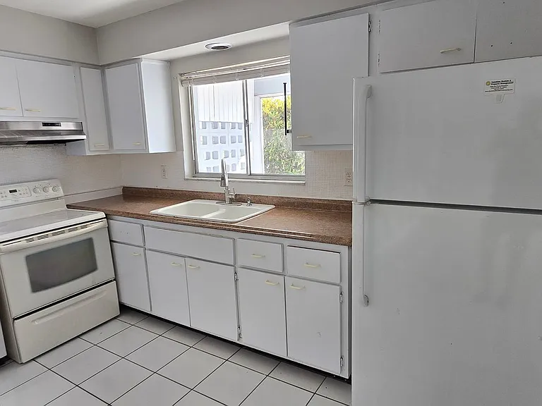 3810 SE 12th Ave — Photo 12