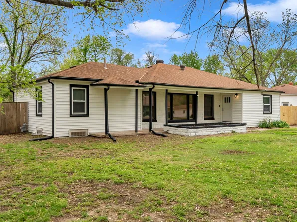 2444 S Cheyenne Blvd, Wichita, KS 67216