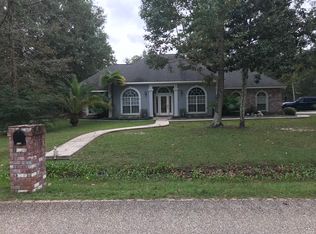 30126 Dresden Dr, Lacombe, LA 70445