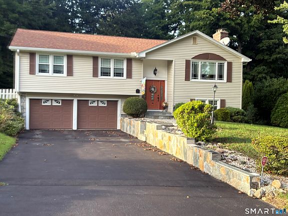 2nd image of 4 Dempsey Court