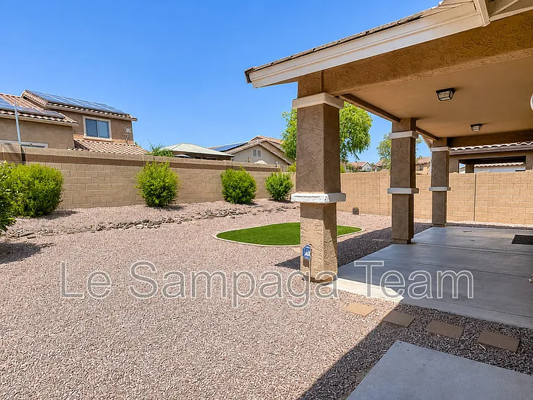 17636 W Maui Ln — Photo 35