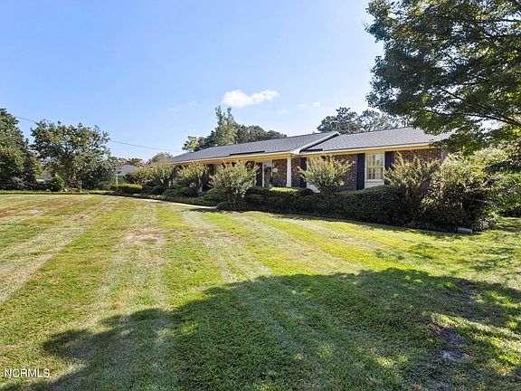 2nd image of 214 Robert E Lee Drive